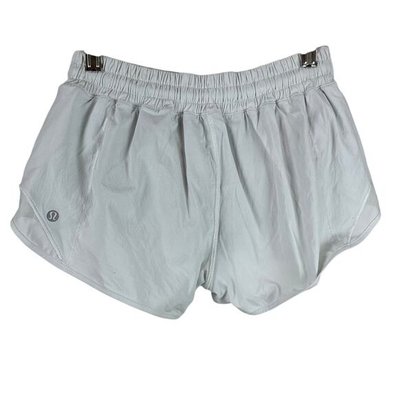 Lululemon Hotty Hot Short II 2.5" White Women's Size 6 Excellent Used Condition - Picture 6 of 10